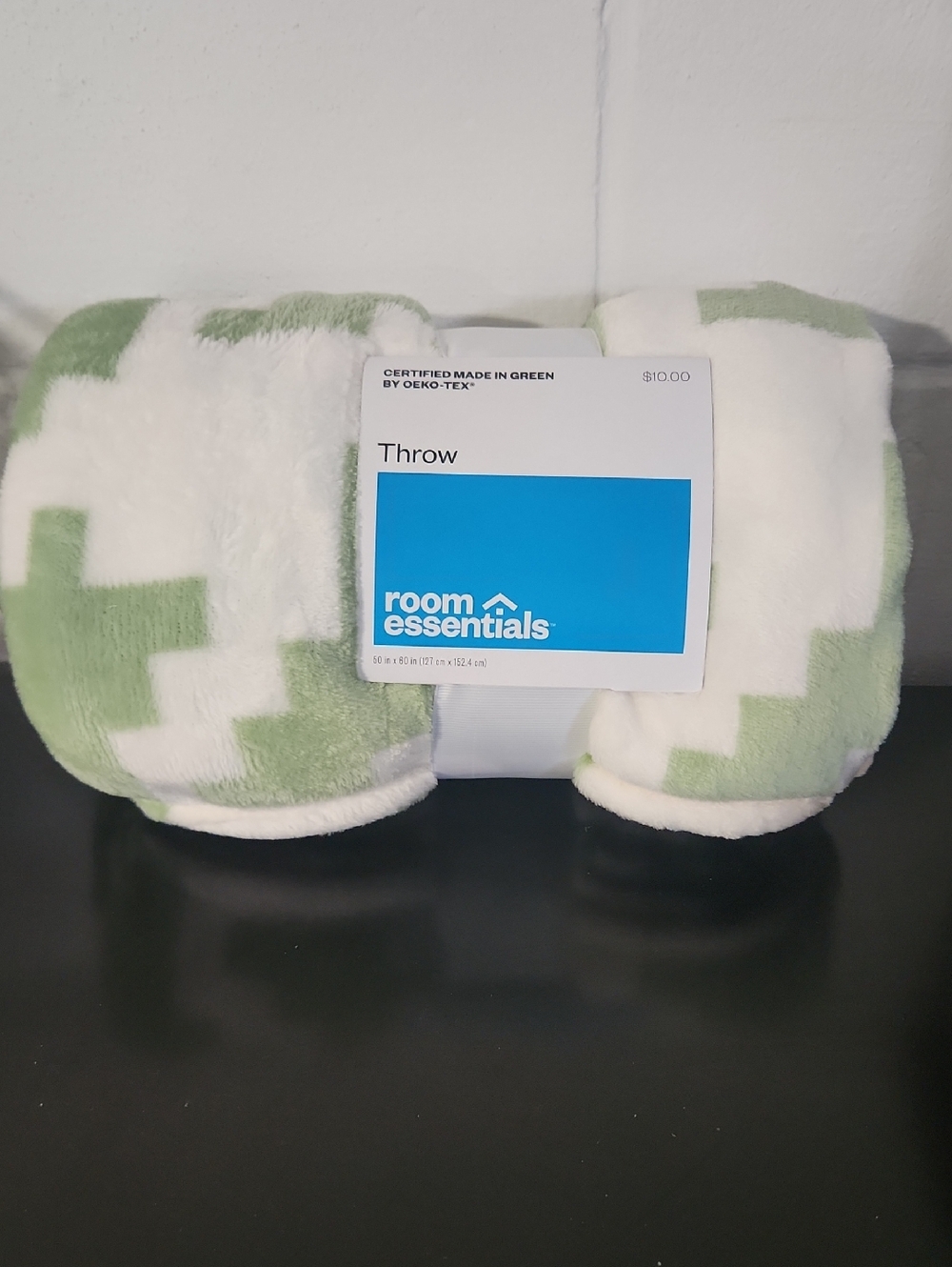 Home Essentials Green and White Plush Throw Blanket